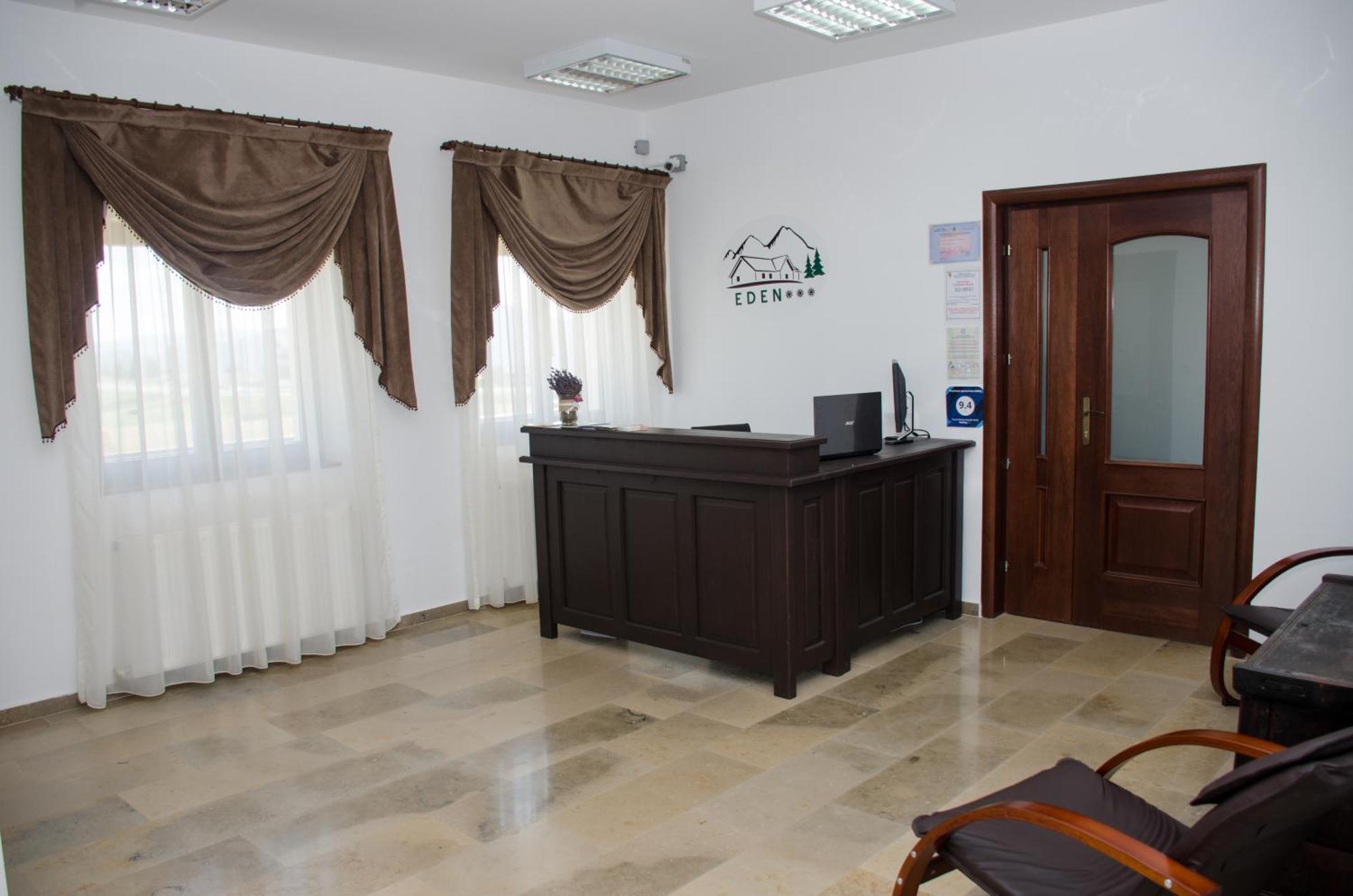 Pensiunea Agroturistica Eden Piatra Fantanele Ngoại thất bức ảnh